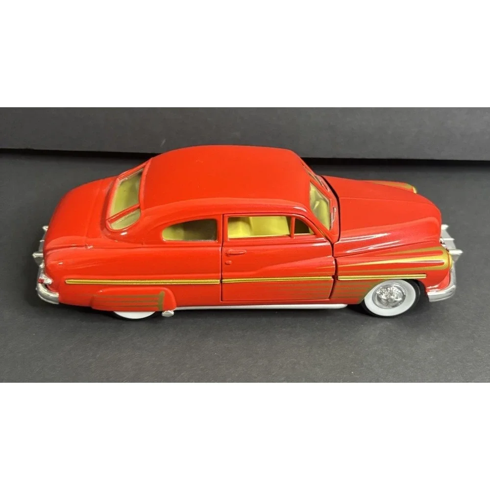 Classic Metal Works 1949 Mercury Retro Street Rod Red Gold 1:24 Scale Diecast